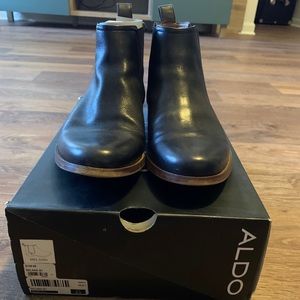 Aldo Chelsea Boot Size 9.5 Black